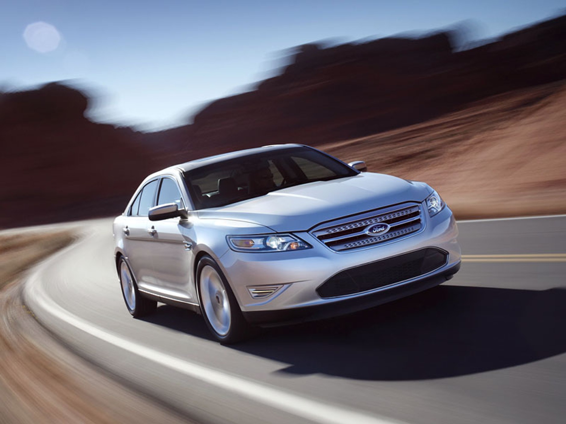 Ford Taurus SHO – rodzinny sedan w najostrzejszej wersji