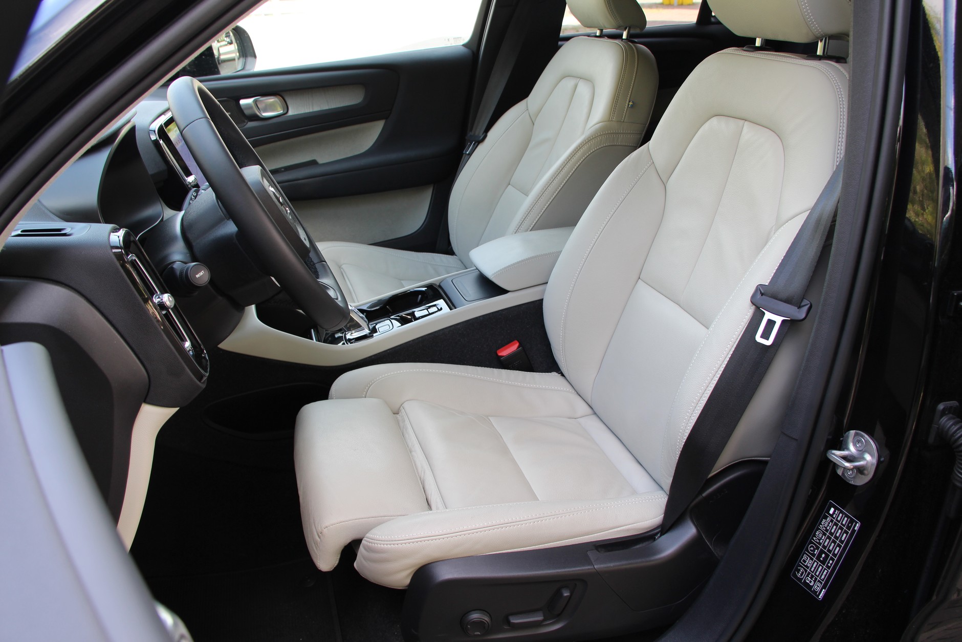 Volvo XC40 B3 Plus Dark