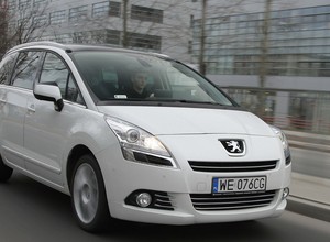 Peugeot 5008 2.0 HDI: moda kontra praktyczność