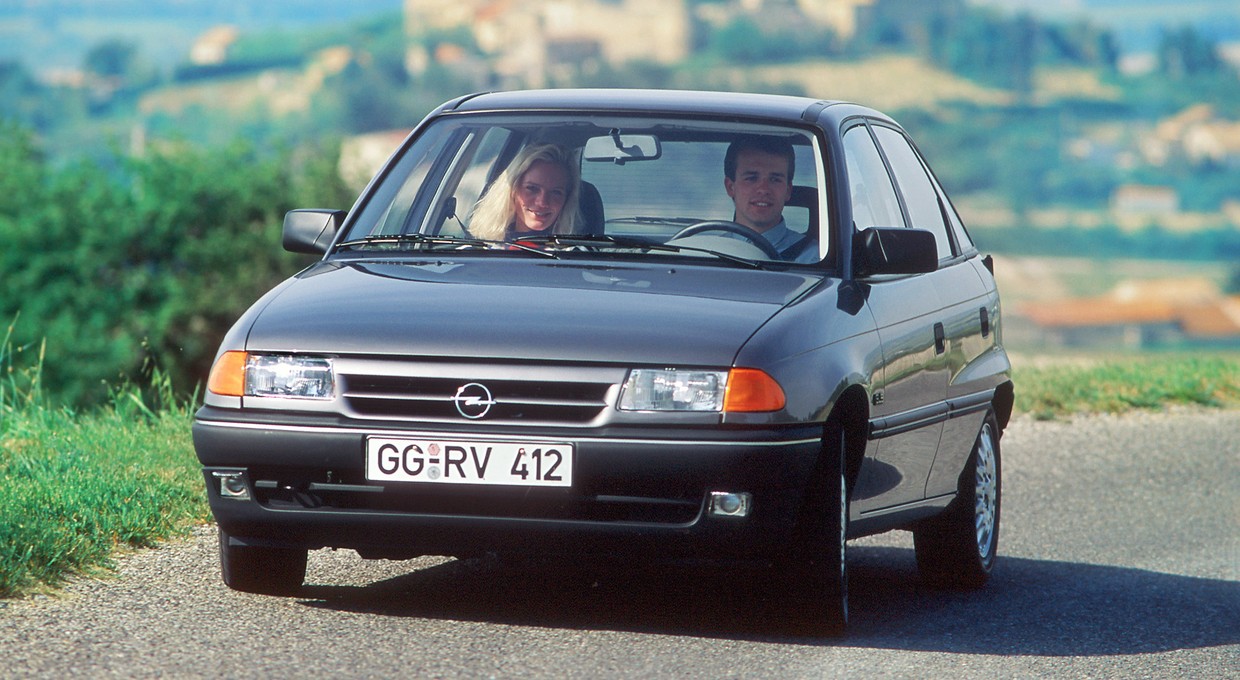 Auta w cenie hulajnogi lub roweru. 10 tanich propozycji z Otomoto