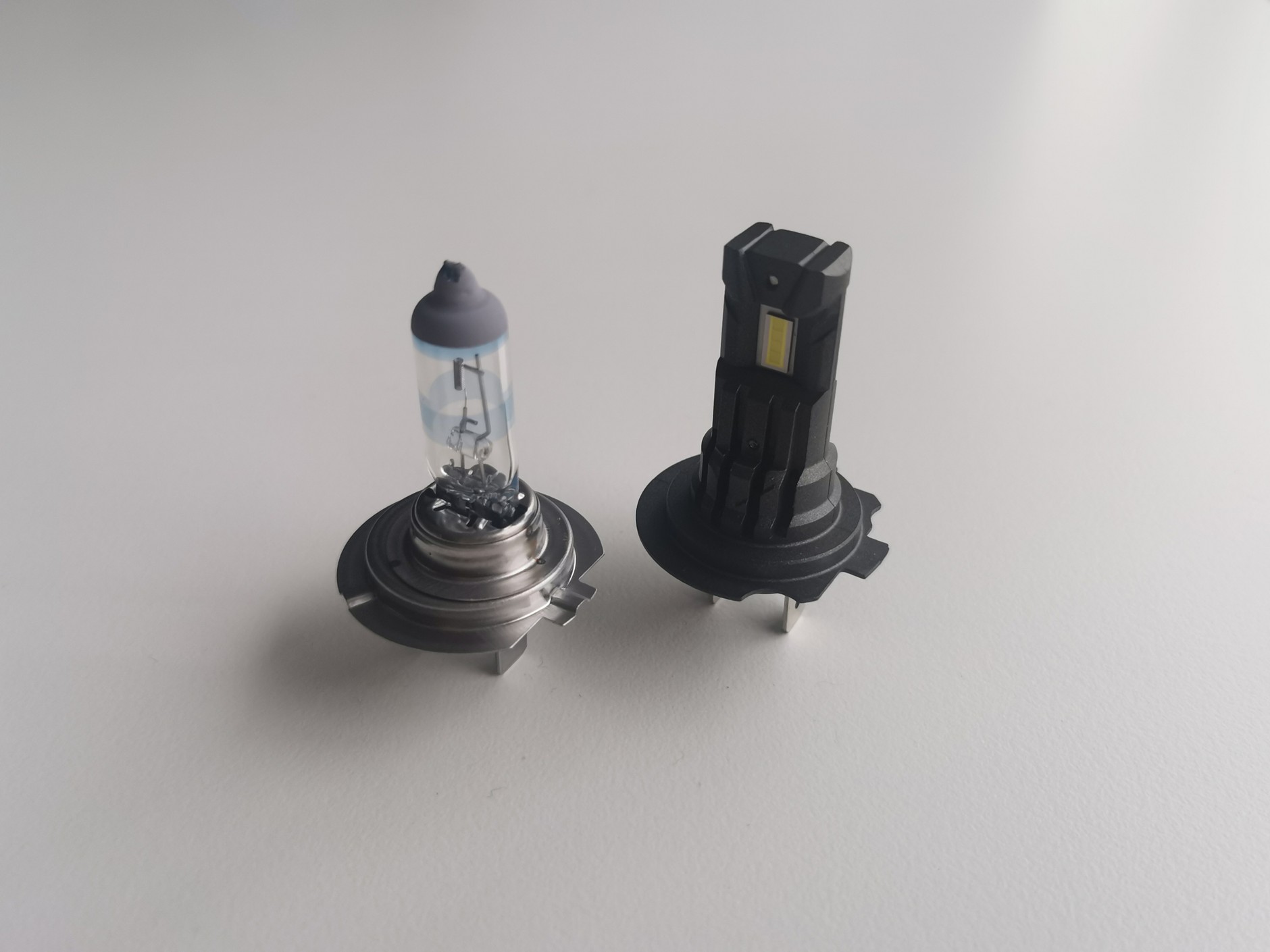 Philips Ultinon Access – LED niewiele większy od żarówki