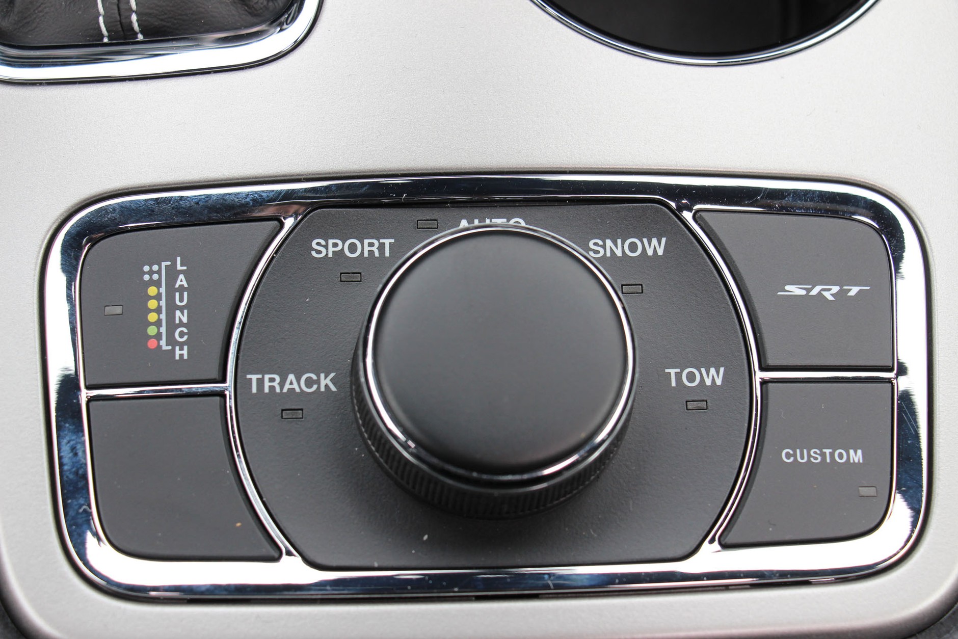 Jeep Grand Cherokee SRT – SUV jakich mało