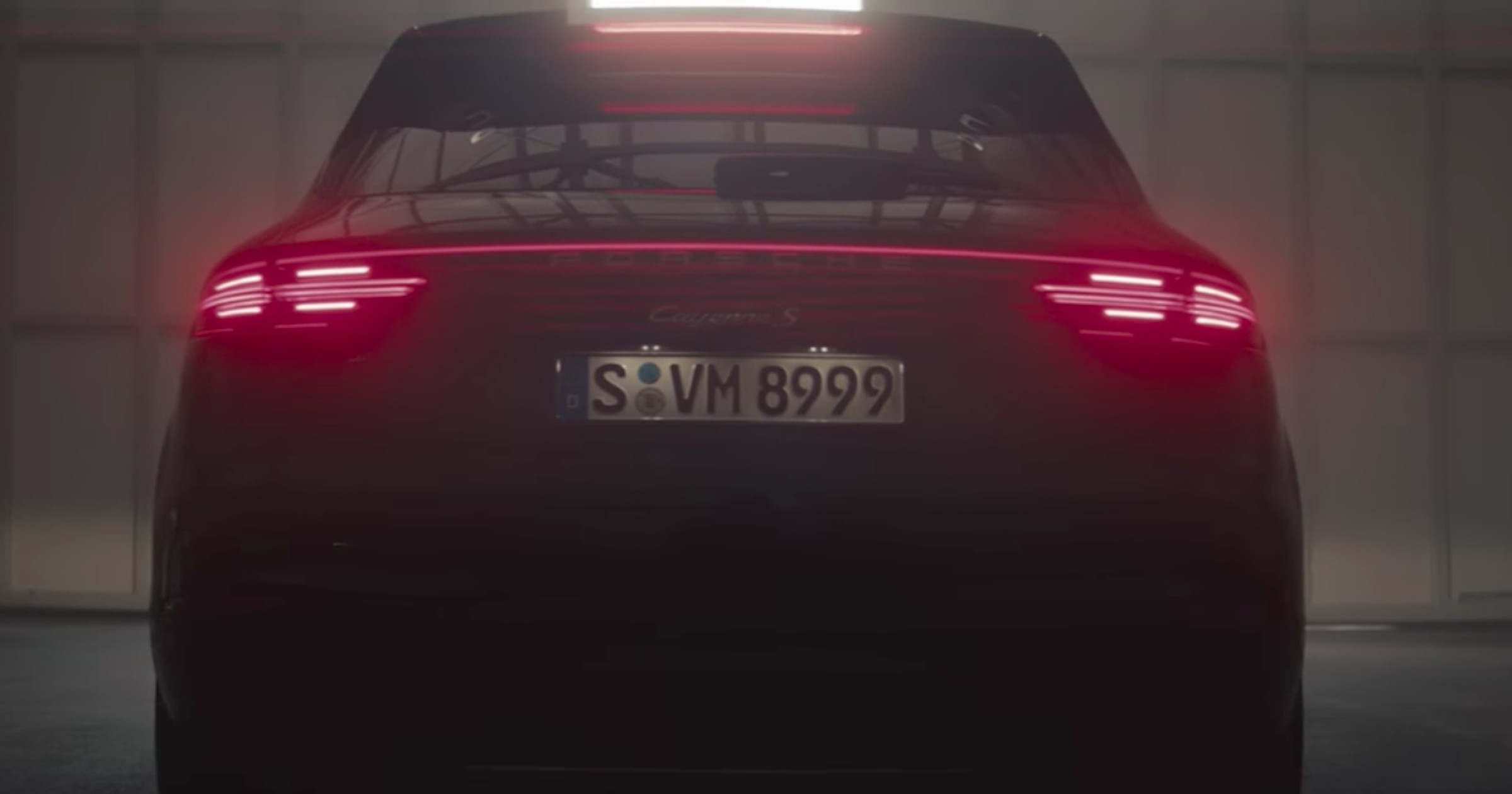 Nowe Porsche Cayenne - dwie twarze