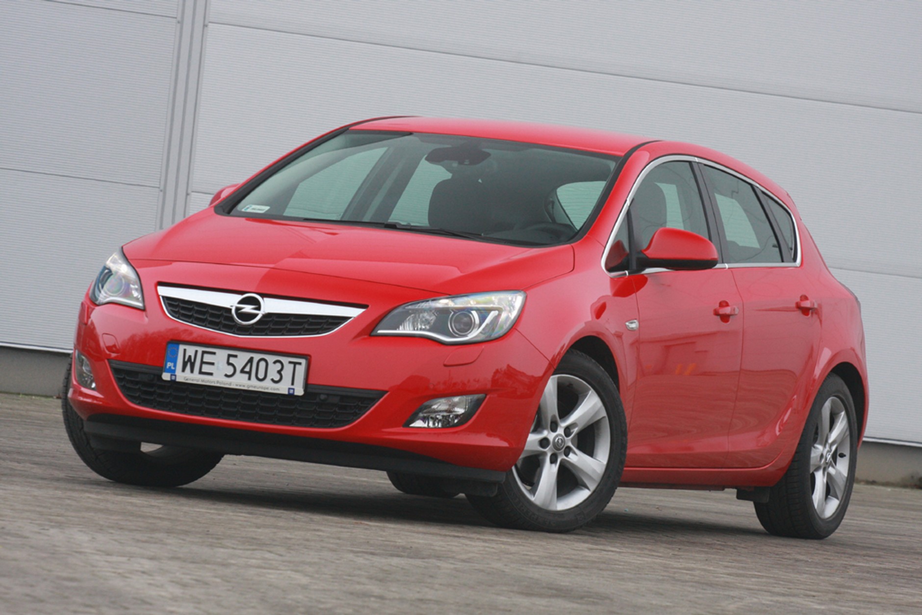 Opel Astra - Sklonowali Opla Insignię?