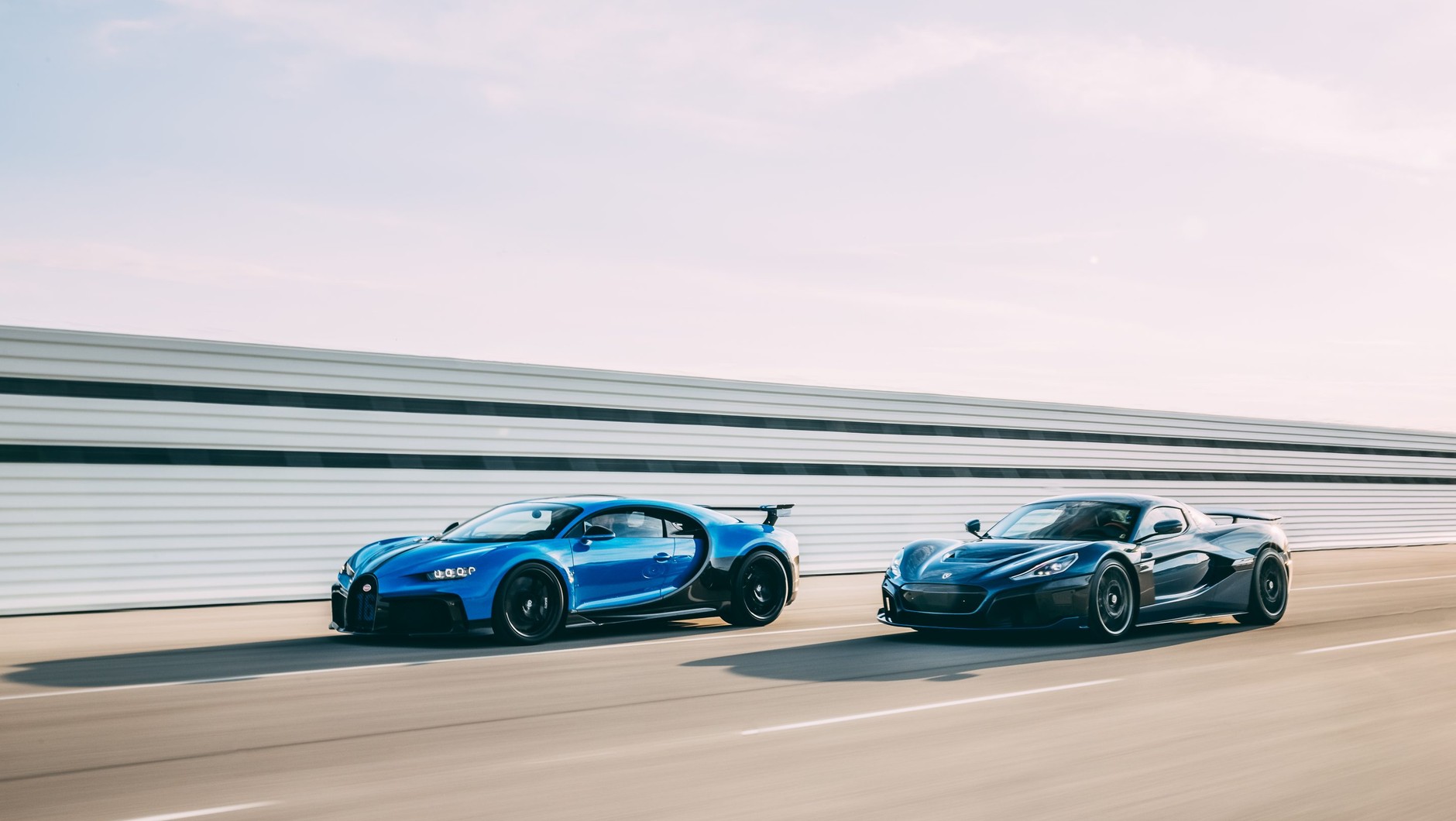 Bugatti Chiron Porsche Taycan Cross Turismo Rimac Nevera