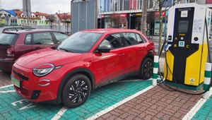Jeździłem Fiatem 600e z Polski. Jeśli zmienią w nim jedną rzecz, będzie hitem