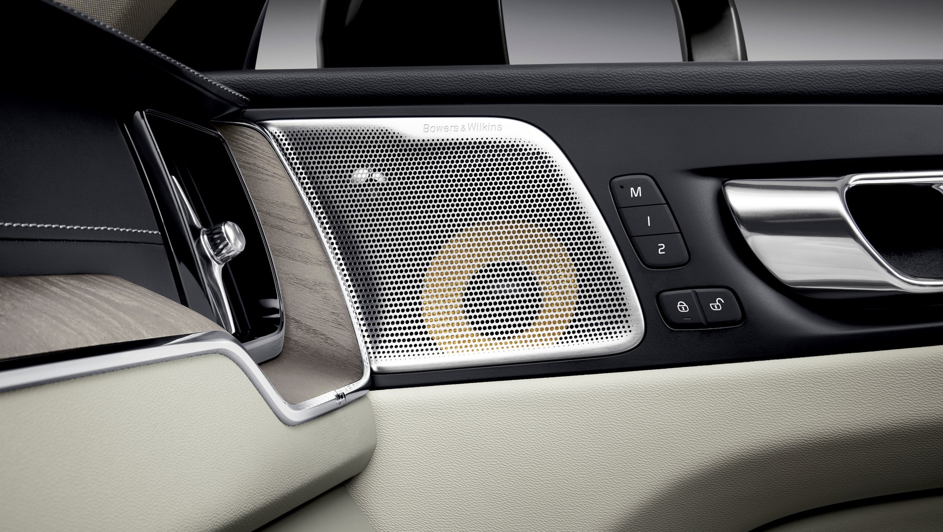 Nowe Volvo XC60. Dostępny będzie także system firmowany przez Bowers&Wilkins. W kabinie będzie 15 głośników.