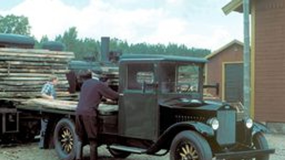 Volvo Trucks: toczy się od osiemdziesięciu lat...