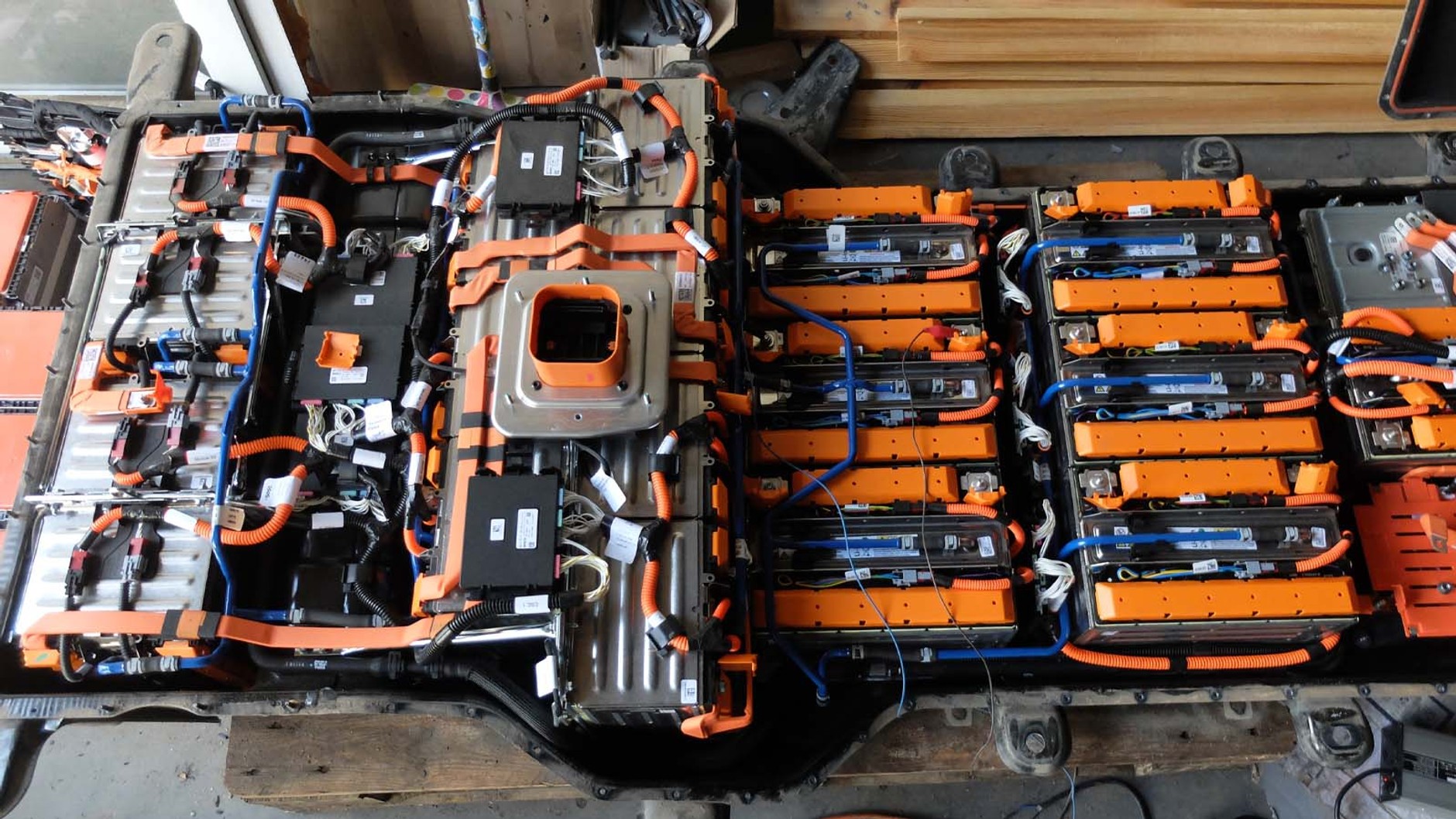 Elektryki i hybrydy – akumulator