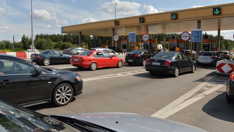 Autostrada A1 - kilometrowy korek przed punktem poboru opłat w Nowej Wsi