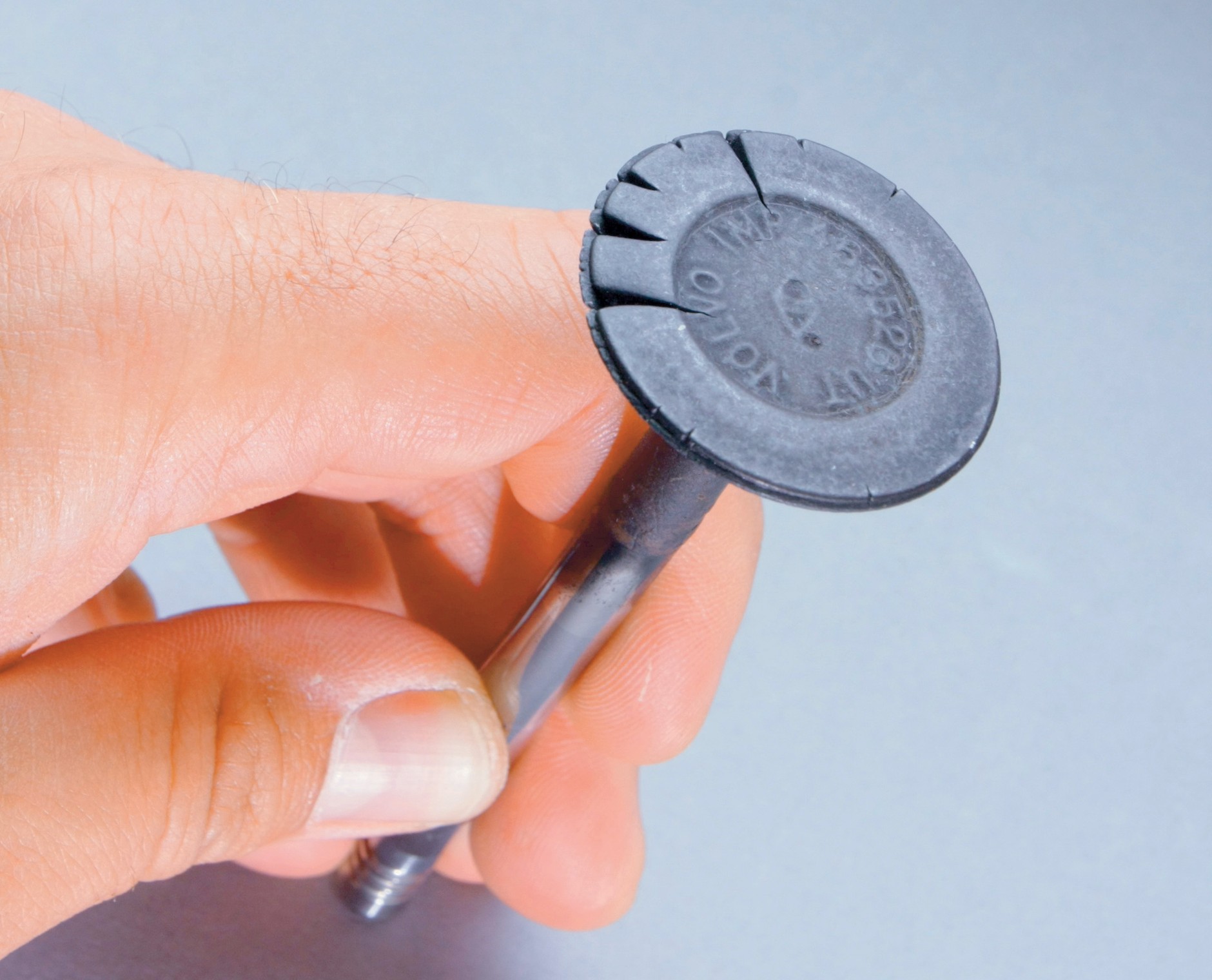 Kontrola i regulacja luzów zaworowych