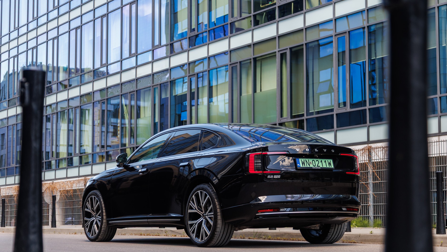 Volvo ES90