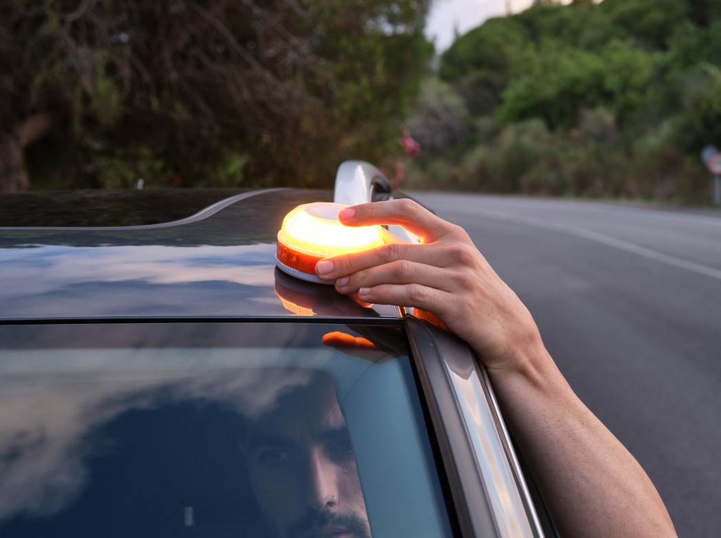 Lampa ostrzegawcza zamiast trójkąta ostrzegawczego