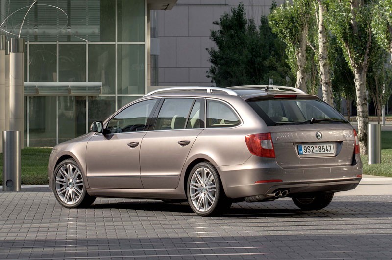 Škoda oficjalnie rozpoczęła produkcję Superba Combi