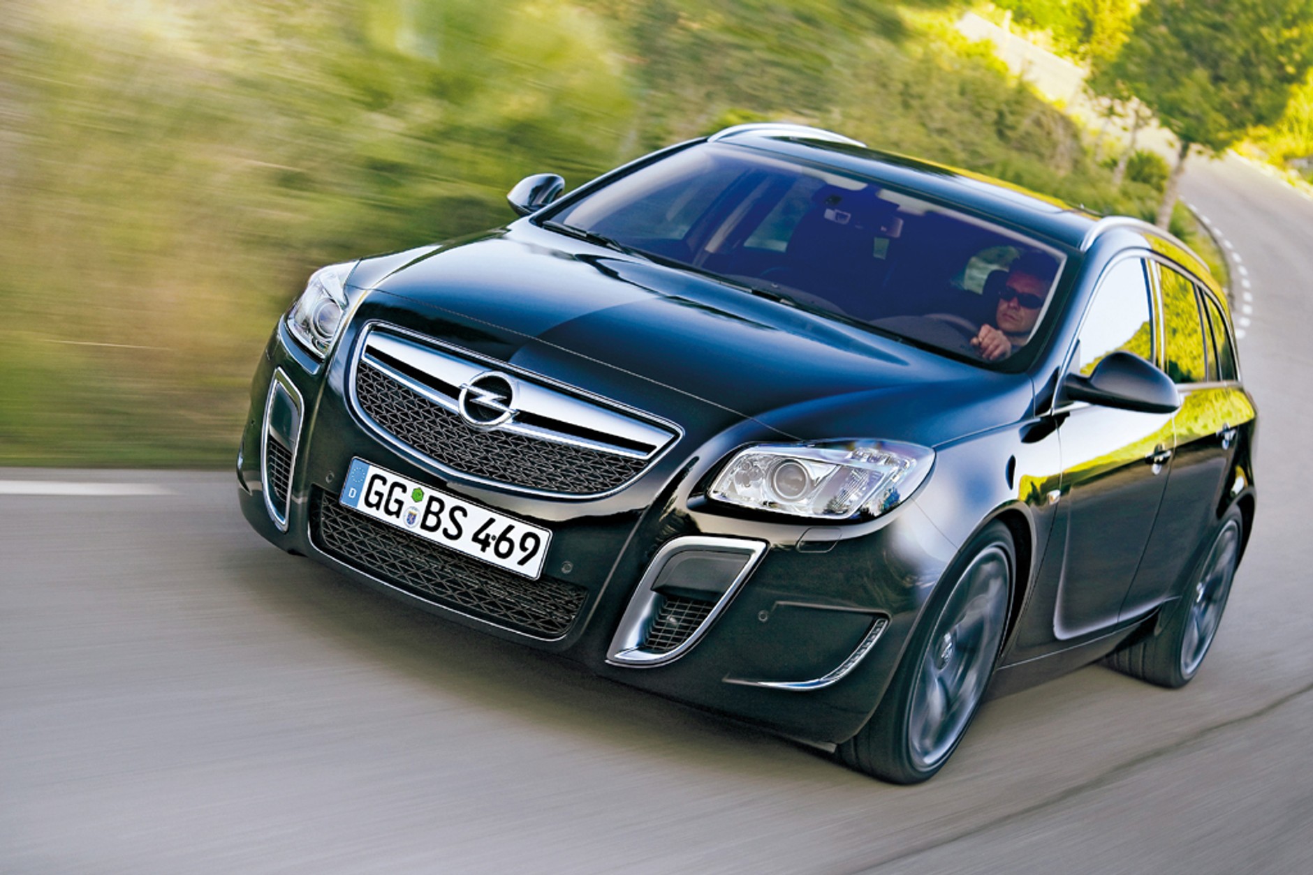 Opel Insignia OPC: Kombi jak błyskawica