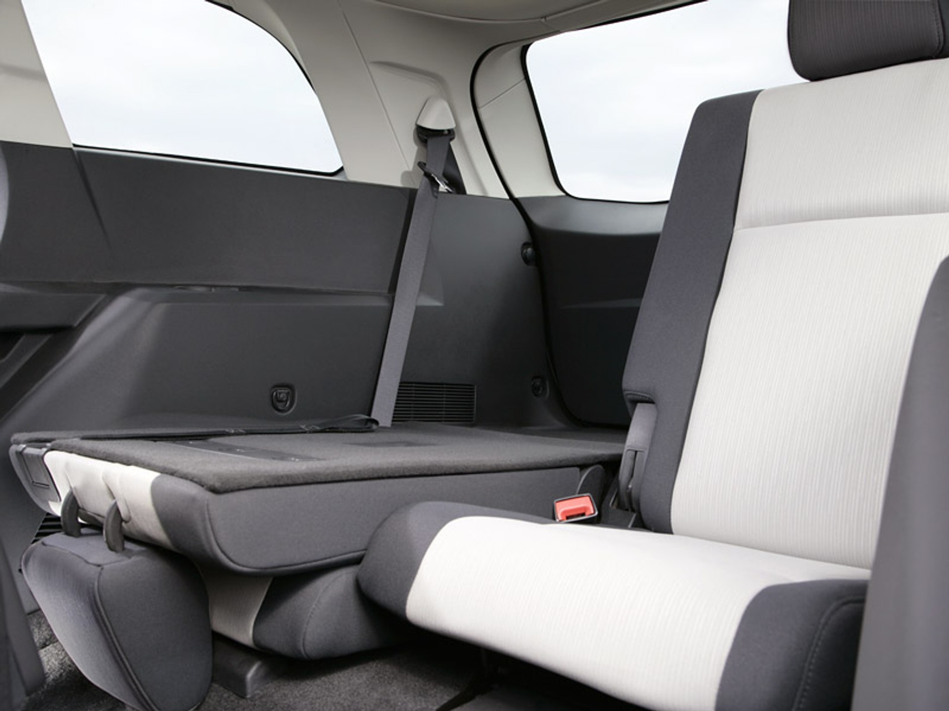 Genewa 2008: Dodge Journey - premiera europejskiej wersji produkcyjnej