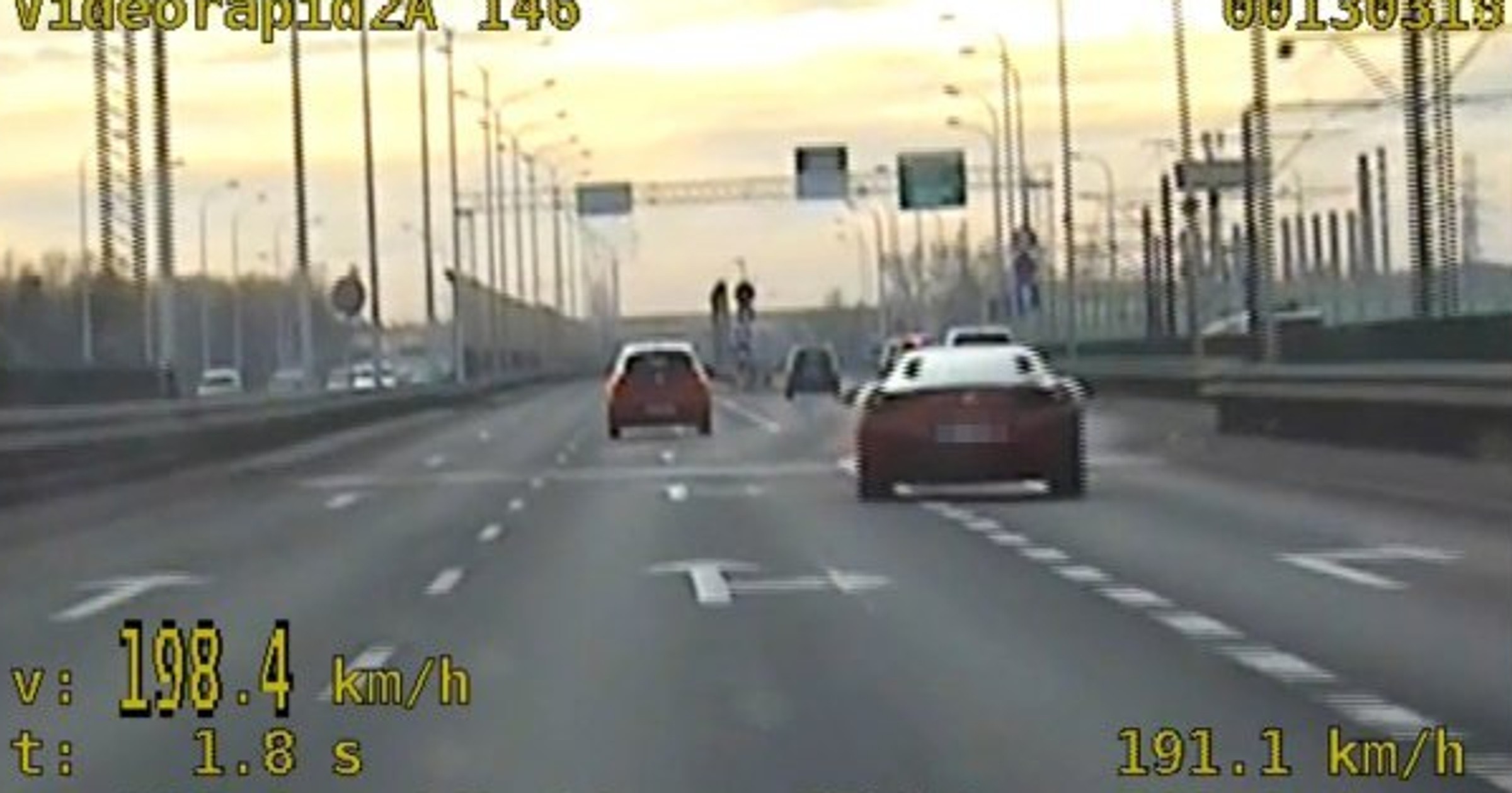 Ferrari pędziło prawie 200 km/h po moście Północnym w Warszawie