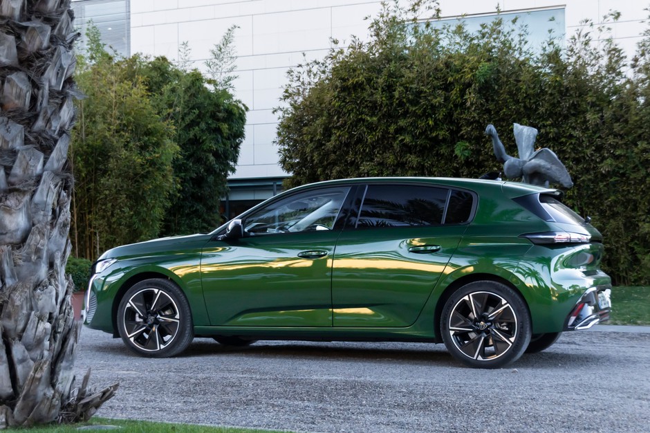 2024 Peugeot E-308