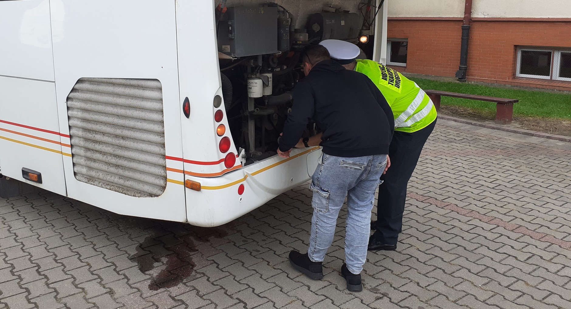 Kontrola ITD autobusu do przewozu dzieci