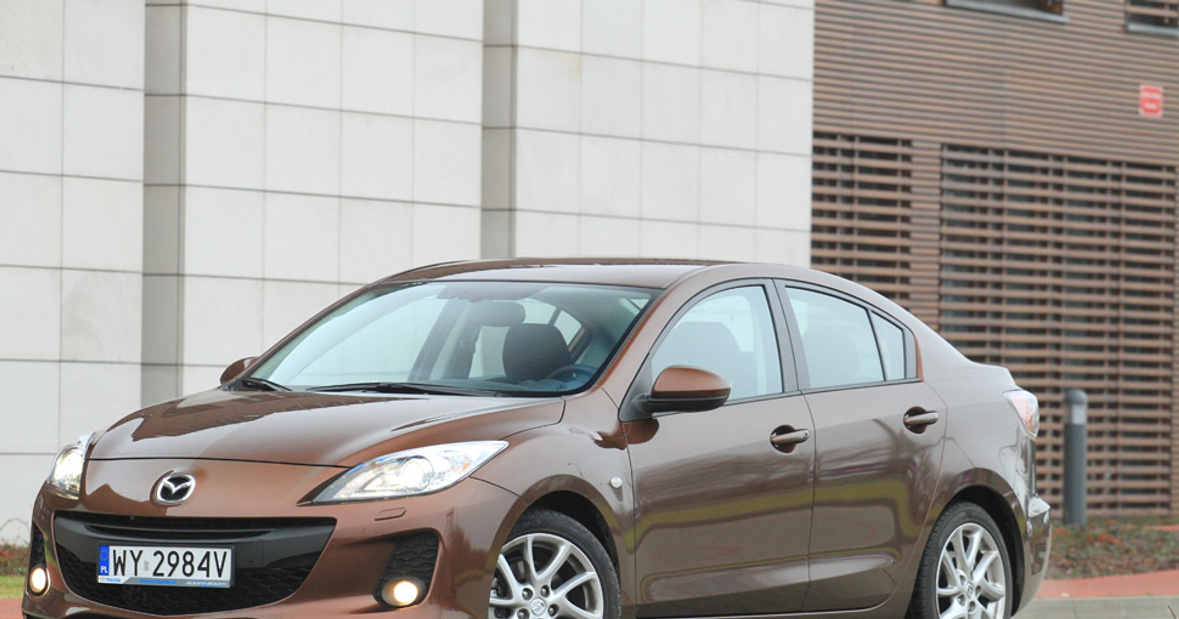 Mazda 3: kompakt w stylu limuzyny