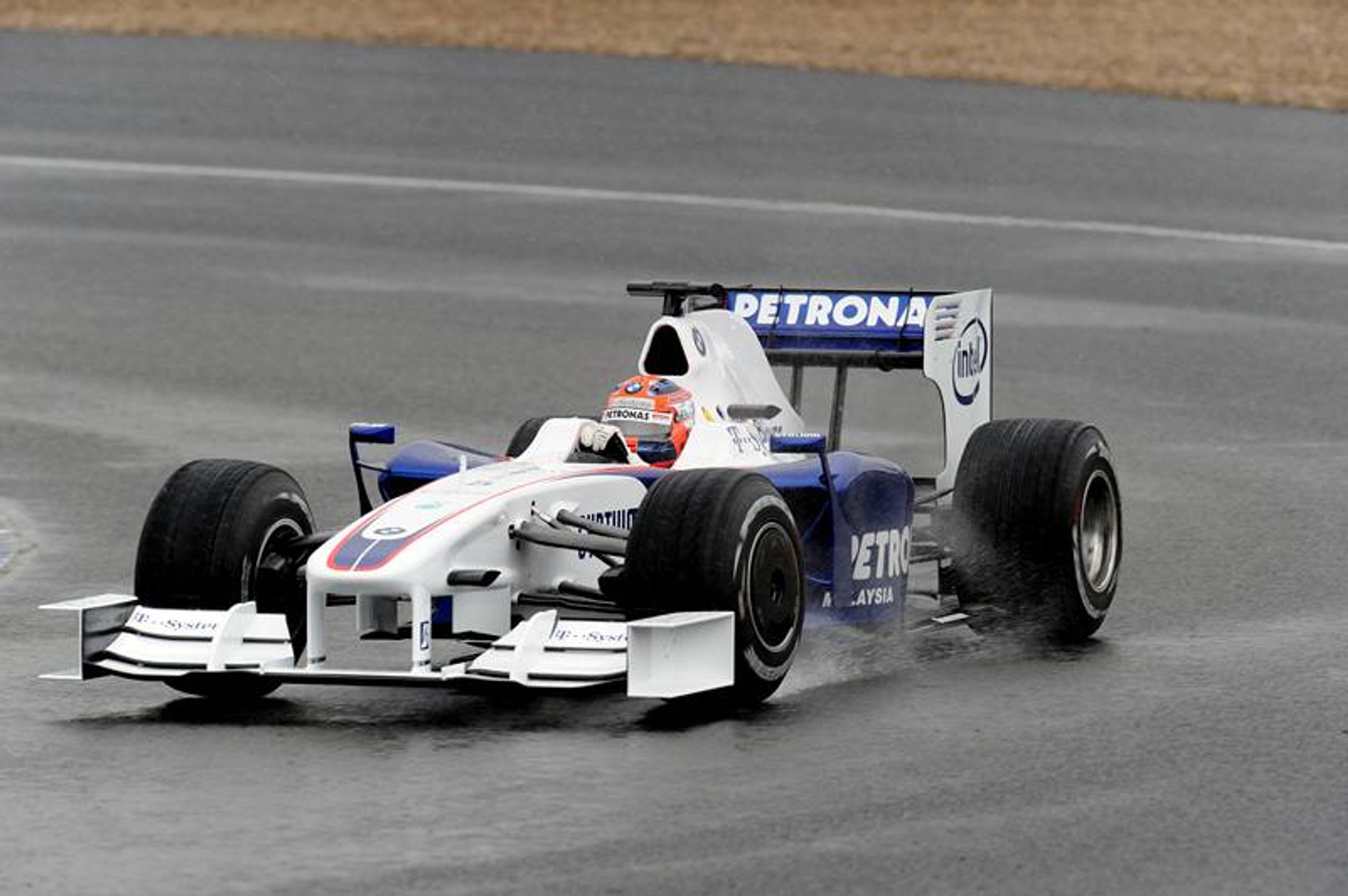 Formuła 1: fotogaleria z testów przed sezonem 2009