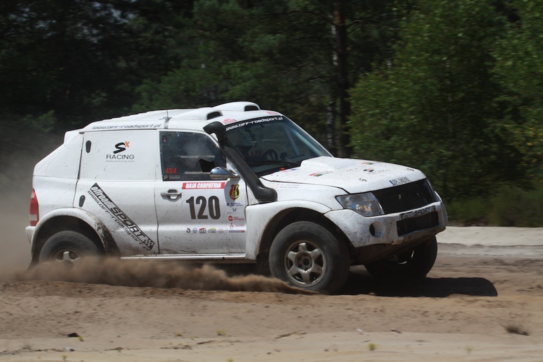 Baja Carpathia: terenówki w Stalowej Woli