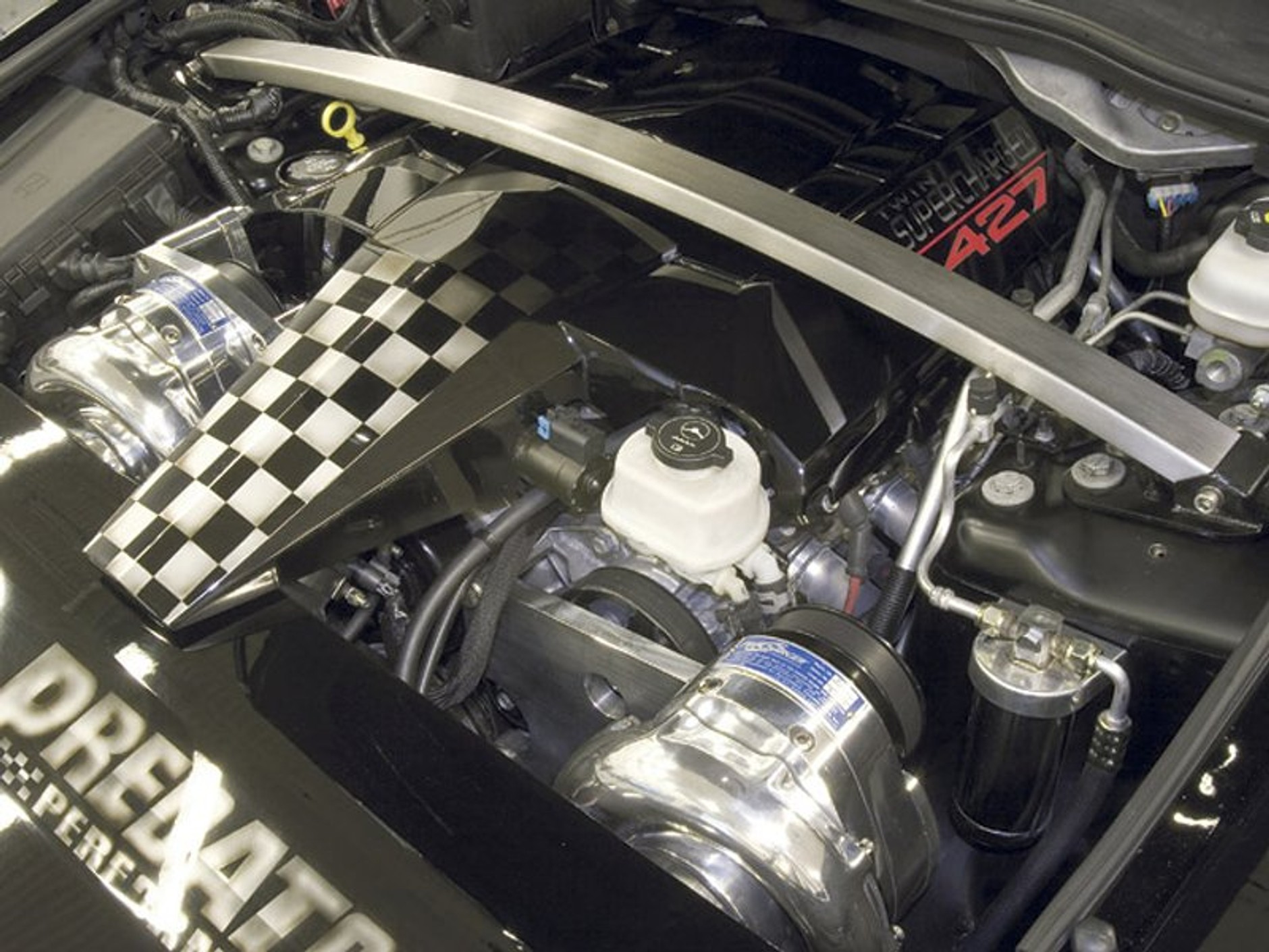 Predator Cadillac CTS-V: dwie sprężarki mechaniczne i 806 koni