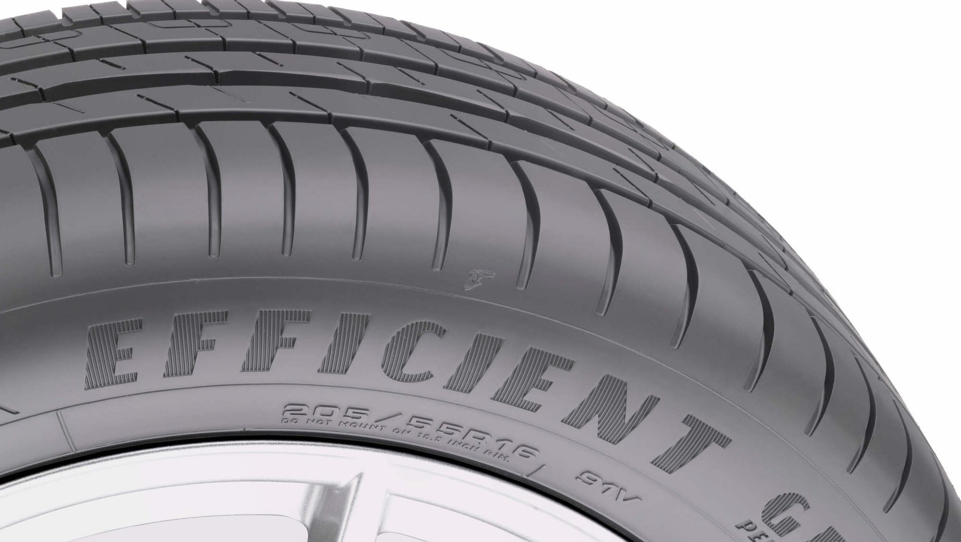 Opona Goodyear EfficientGrip Performance 2 charakteryzuje się bardzo nickimi oporami toczenia