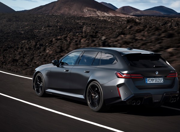 BMW M5 Touring już bez tajemnic. Musieliśmy na nie czekać 14 lat
