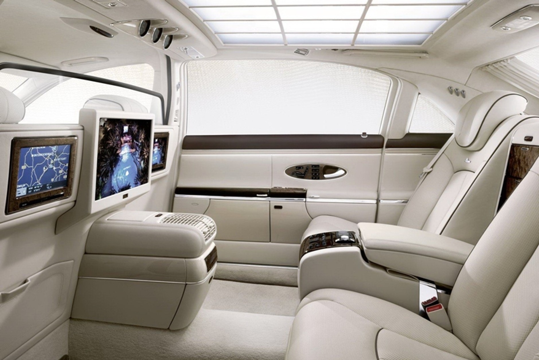 Maybach odmieniony, ale po co?