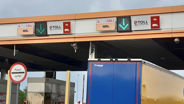 Nowy system opłat drogowych e-TOLL w Polsce - sprzęt na autostradzie A2