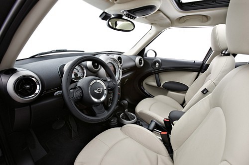 Mini Countryman: Minimalizm z 4x4