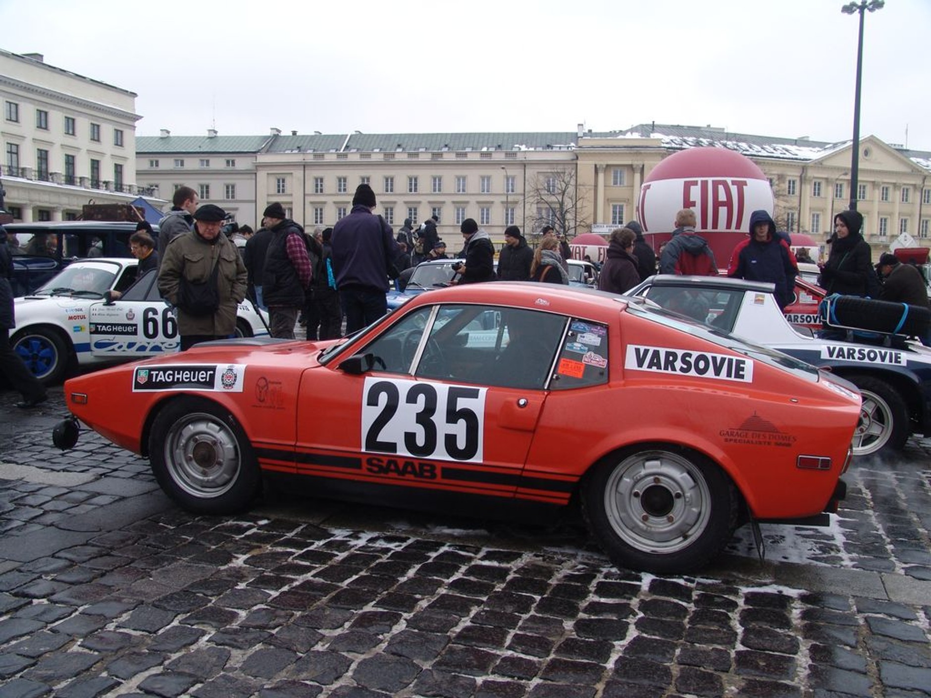 Rajd Monte-Carlo Historique 2011: wystartowali z Warszawy, pokonają 4100 km