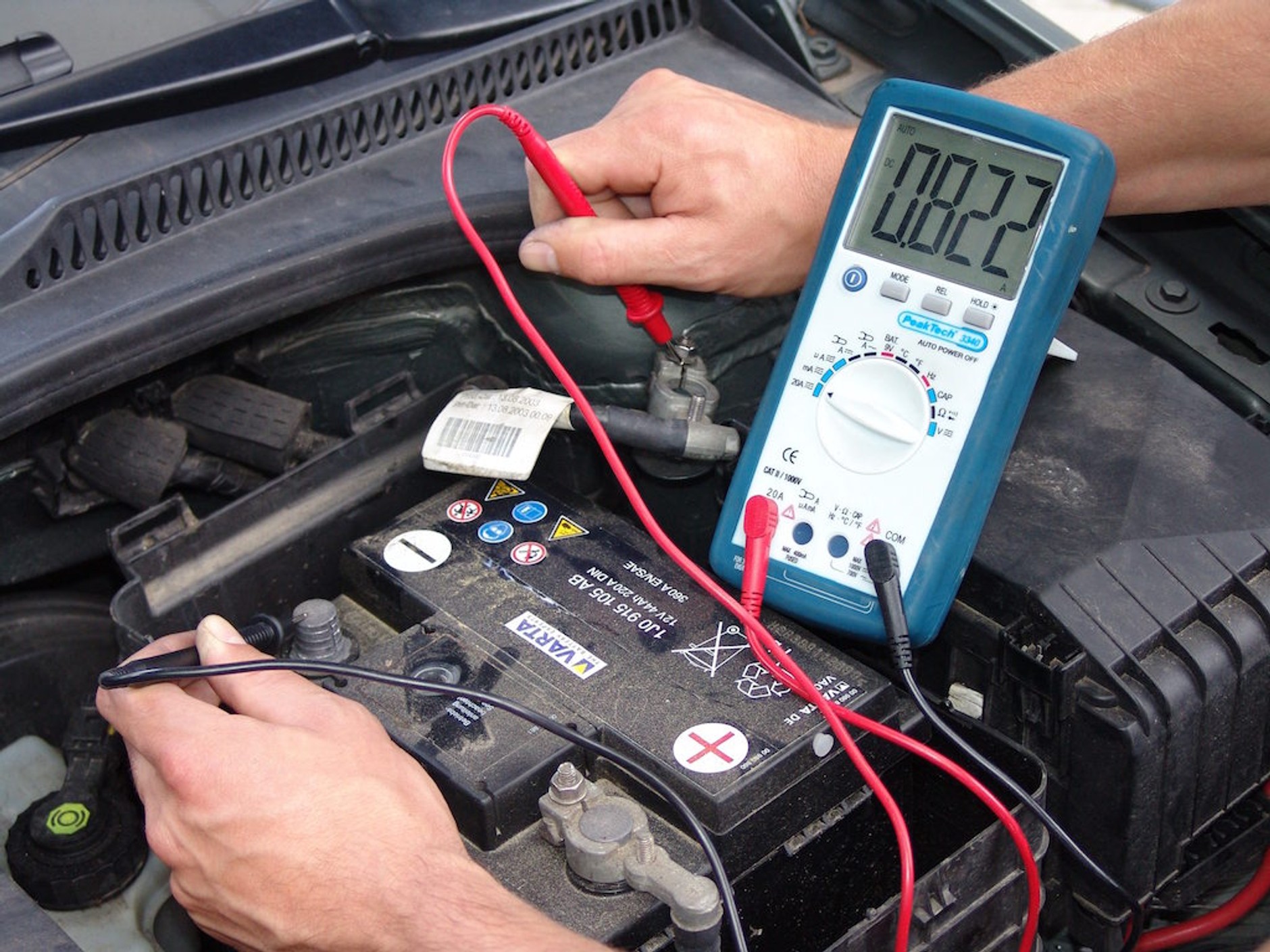 Awaryjne odpalanie auta