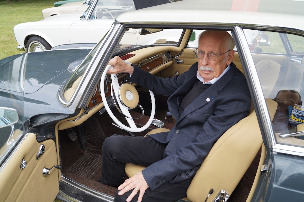 Paul Bracq za kierownicą Mercedesa Pagody