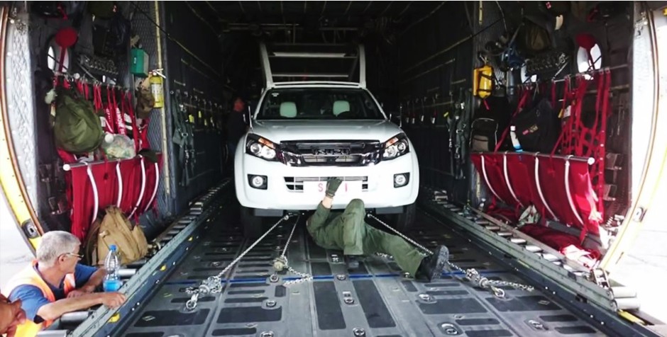 Isuzu D-Max Papamobile