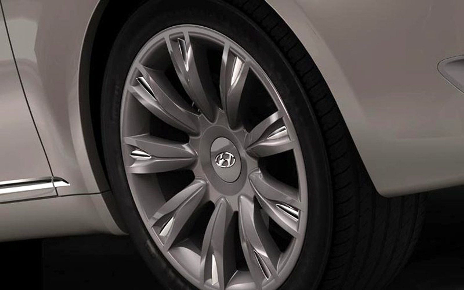 Genesis: nowe logo dla koreańskiej limuzyny (+ zdjęcia szpiegowskie)