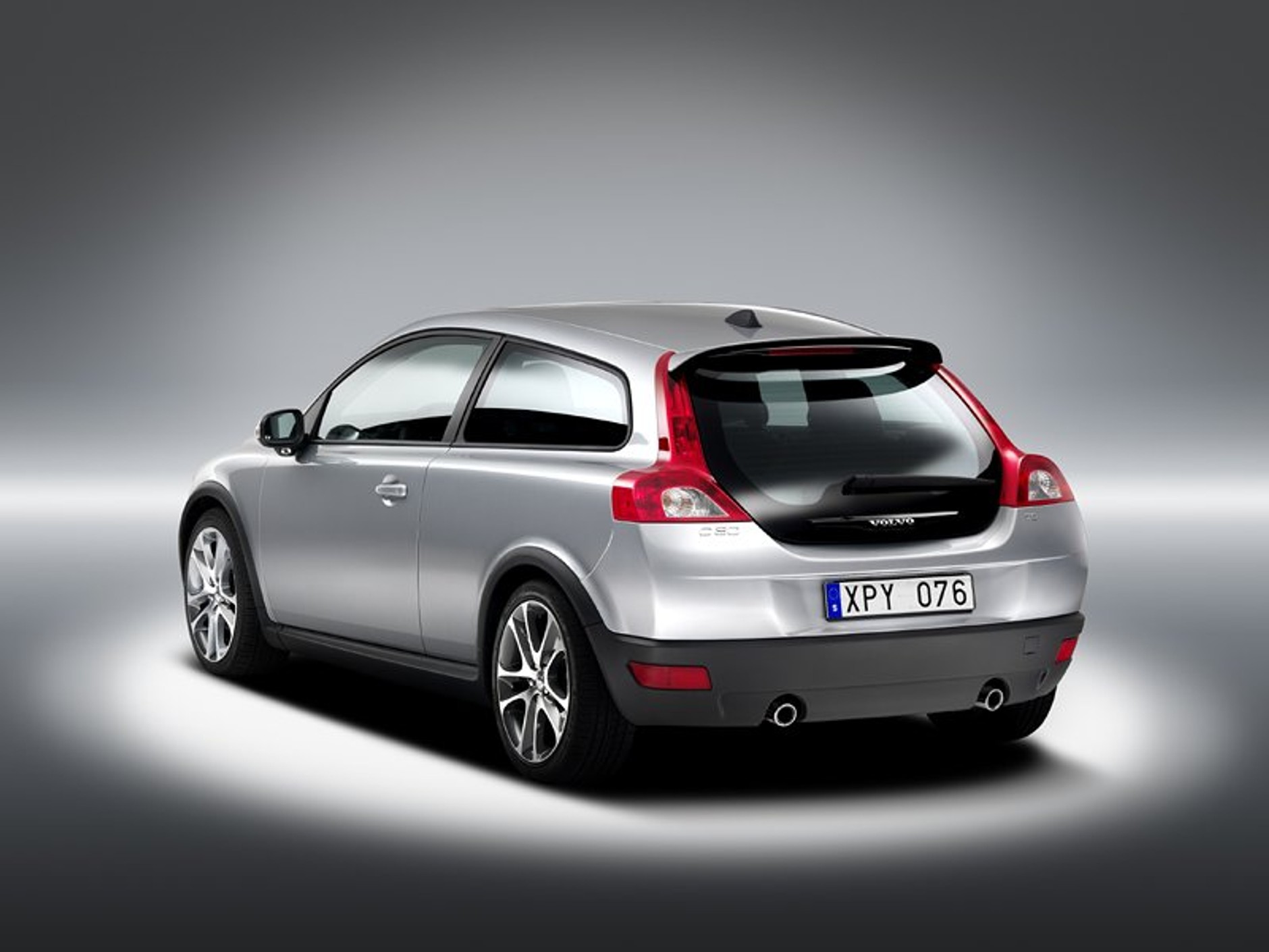 Volvo C30: 2x4 = dwoje drzwi i cztery fotele (pierwsze oficjalne informacje)