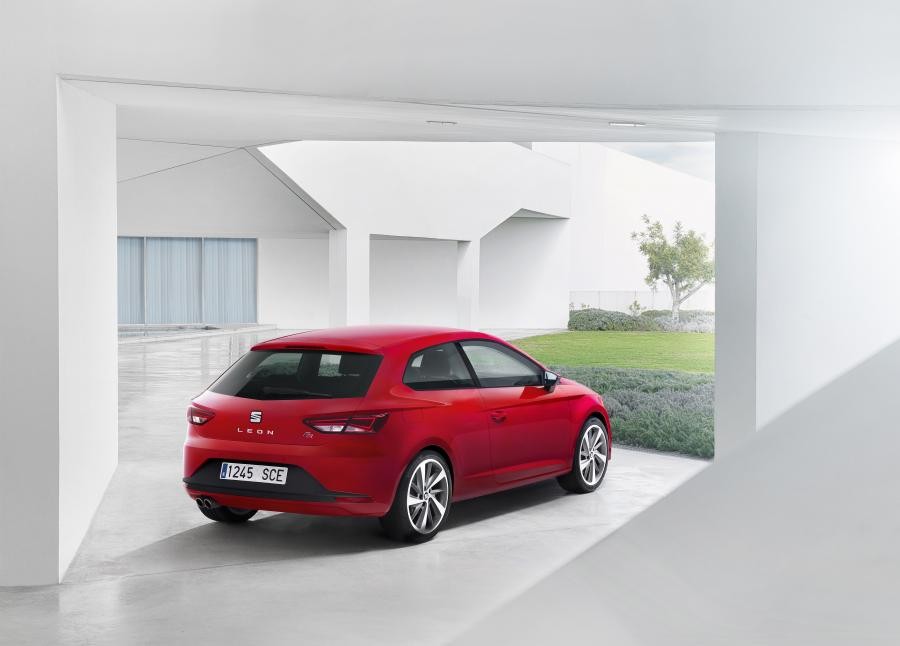 Genewa 2013: Seat prezentuje nowego Leona SC