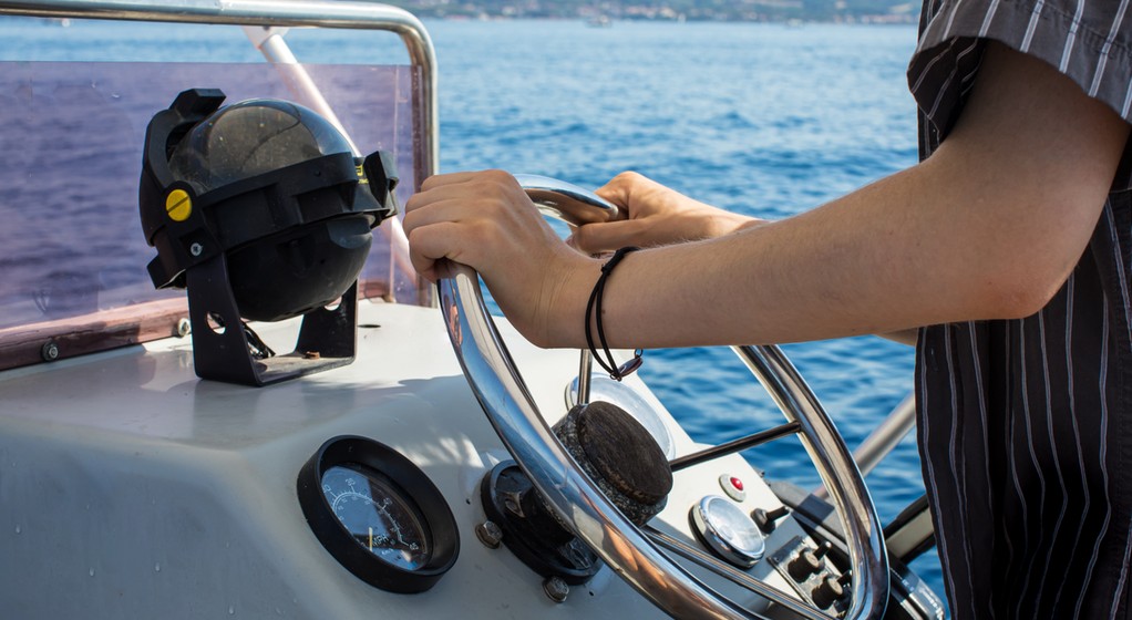 Kierowanie motorówką po pijanemu grozi poważnymi konsekwencjami