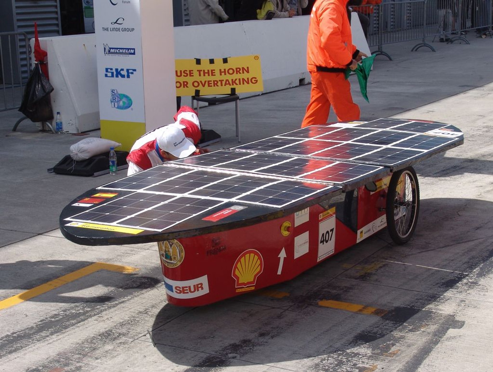 Shell Eco-marathon 2011: ile km na 1 litrze?