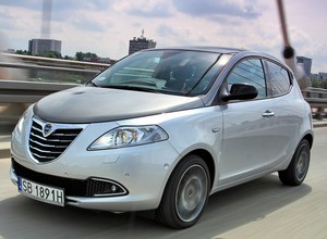 Lancia Ypsilon: elegancka tylko na pokaz