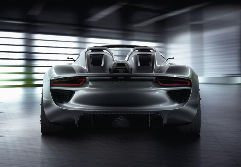 Porsche 918 Spyder ma cztery silniki