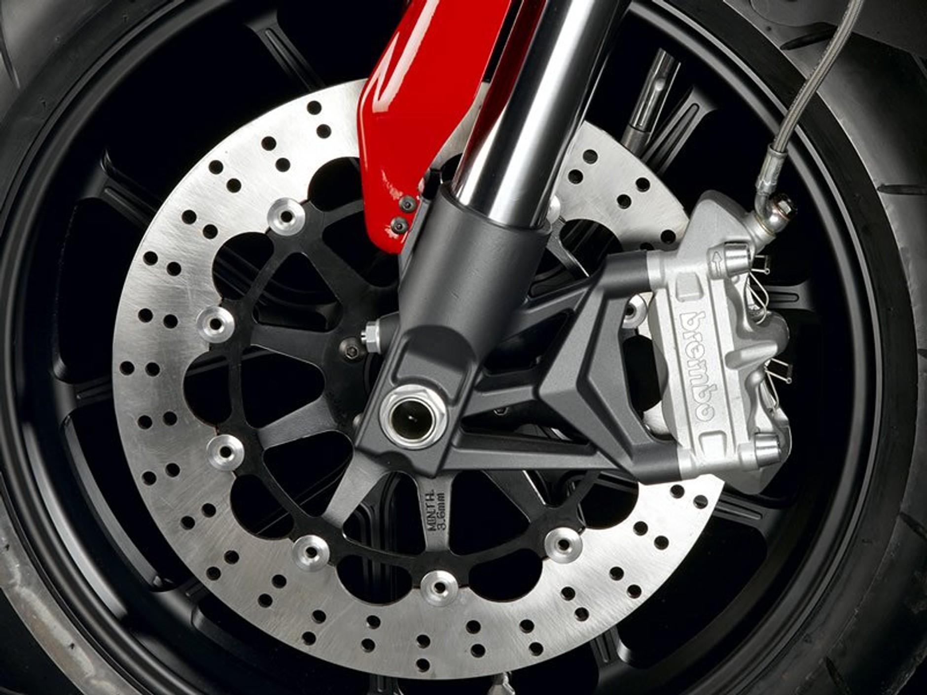 Ducati Hypermotard 1100 i 1100 S (dane techniczne)