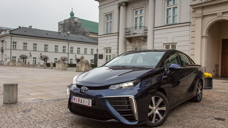 Toyota Mirai w Warszawie