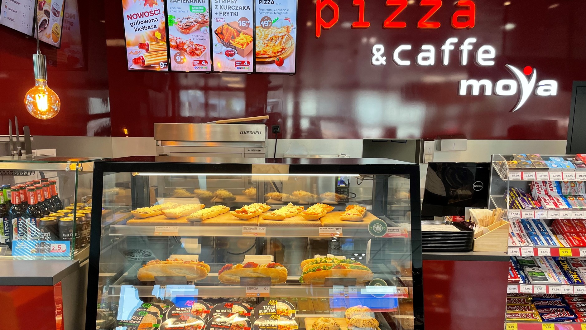 Kanapki na stacji Moya