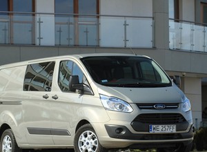 Ford Transit Custom: osobowy dostawczak
