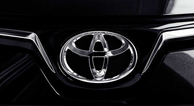 Toyota i Mercedes najcenniejszymi markami motoryzacyjnymi