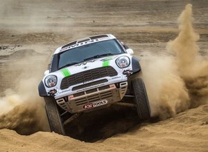 Dakar 2013: wypadek Hołowczyca, Przygoński w czołówce (3. etap, wyniki, galeria)
