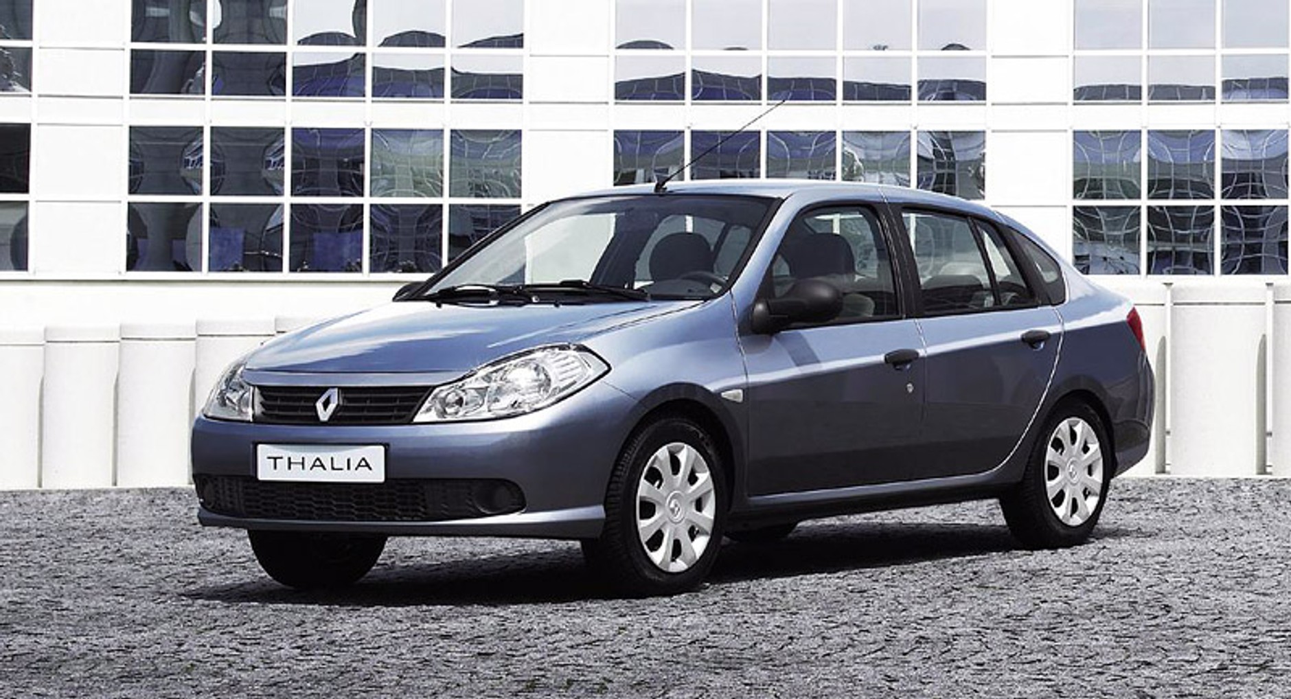 Moskwa 2008: oficjalna premiera nowego Renault Symbol/Thalia